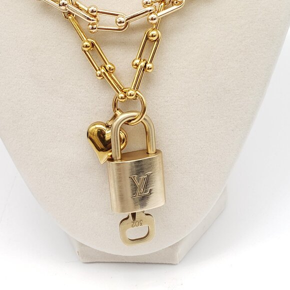 Authentic Louis Vuitton Gold Padlock w/ Unbranded Fashion Stainless Steel Chain - Picture 6 of 7